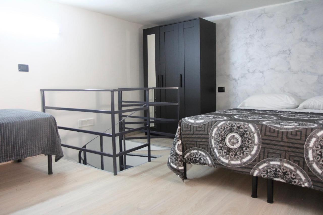 Luxury Home Valentino เนเปิลส์ ภายนอก รูปภาพ