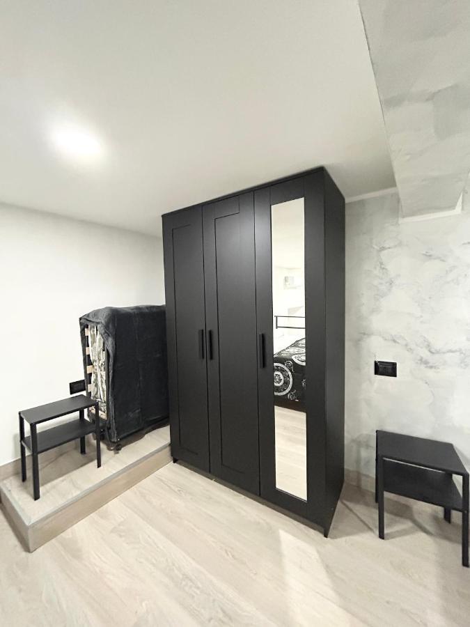 Luxury Home Valentino เนเปิลส์ ภายนอก รูปภาพ