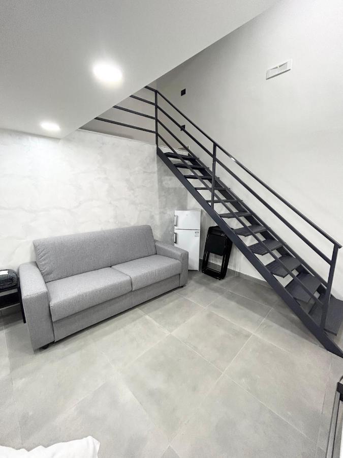 Luxury Home Valentino เนเปิลส์ ภายนอก รูปภาพ