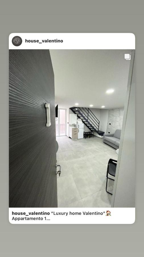 Luxury Home Valentino เนเปิลส์ ภายนอก รูปภาพ