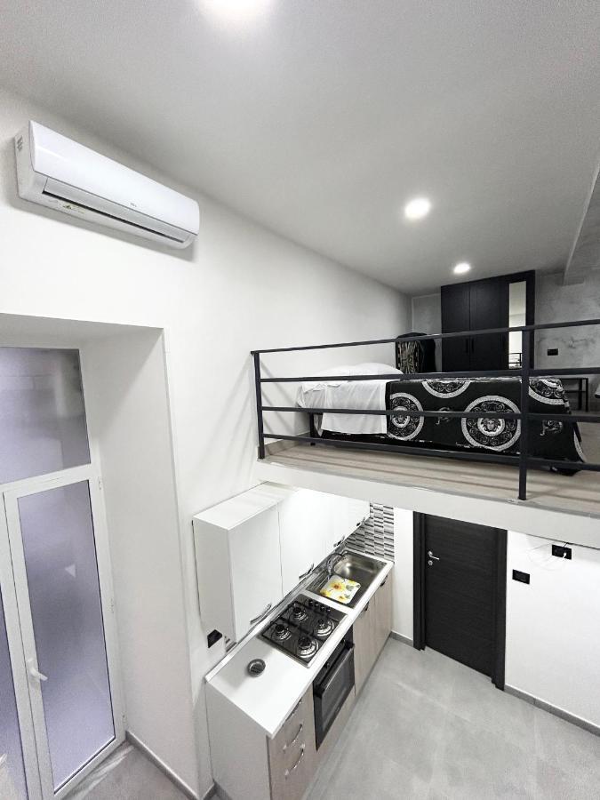 Luxury Home Valentino เนเปิลส์ ภายนอก รูปภาพ